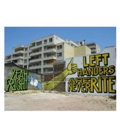 Above : Passport -Jouets Séries Magasin 9910