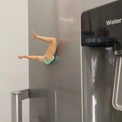 Posing Girl Magnet - Yulia Nefedova -Jouets Séries Magasin LEGS16